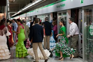Metro de Sevilla duplica su oferta de transporte durante la Feria de Abril