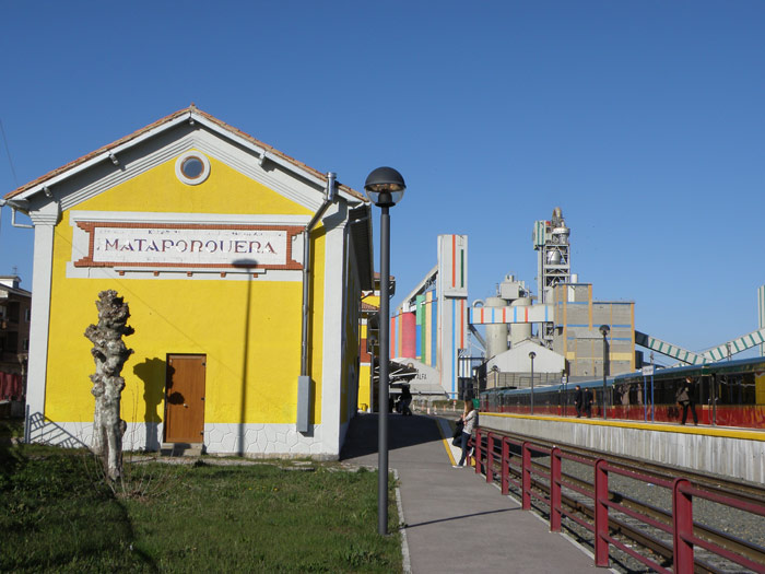 El edificio del Centro de Interpretacion del Ferrocarril de Mataporquera