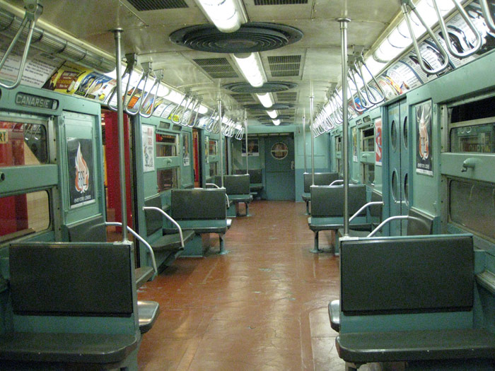 Interior tren aos 50