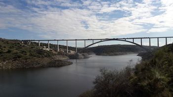 Nuevo premio internacional para el viaducto de Almonte, en la lnea de alta velocidad Madrid-Extremadura