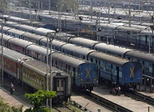Los Ferrocarriles Indios celebran un concurso para elegir los trenes ms limpios