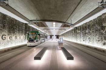 La estacin Alczar Genil del metro de Granada, premiada en la XIV Bienal Espaola de Arquitectura y Urbanismo