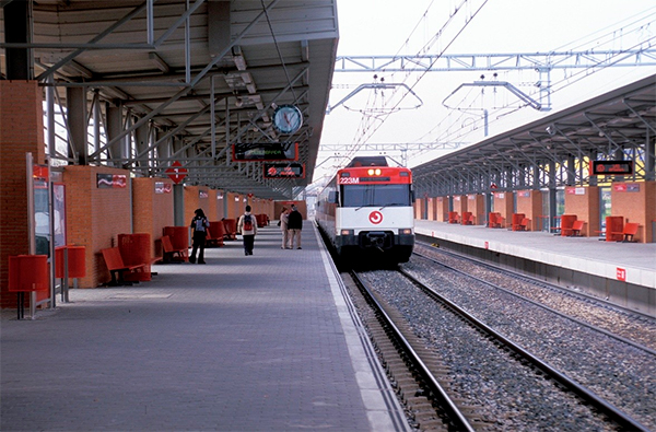 Renovaci�n de la se�alizaci�n de un primer tramo de la C-5 de Cercan�as Madrid