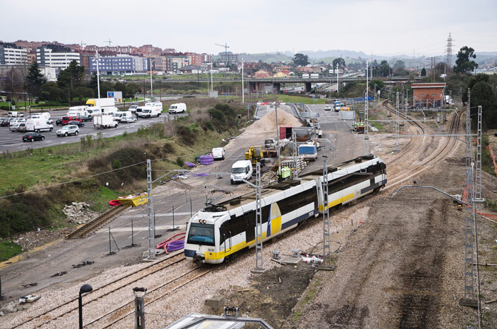  El MAN elctrico 3630 procede de la lnea de Carreo ha sido el segundo tren que ha entrado en la estacin. Foto J.A. Gmez